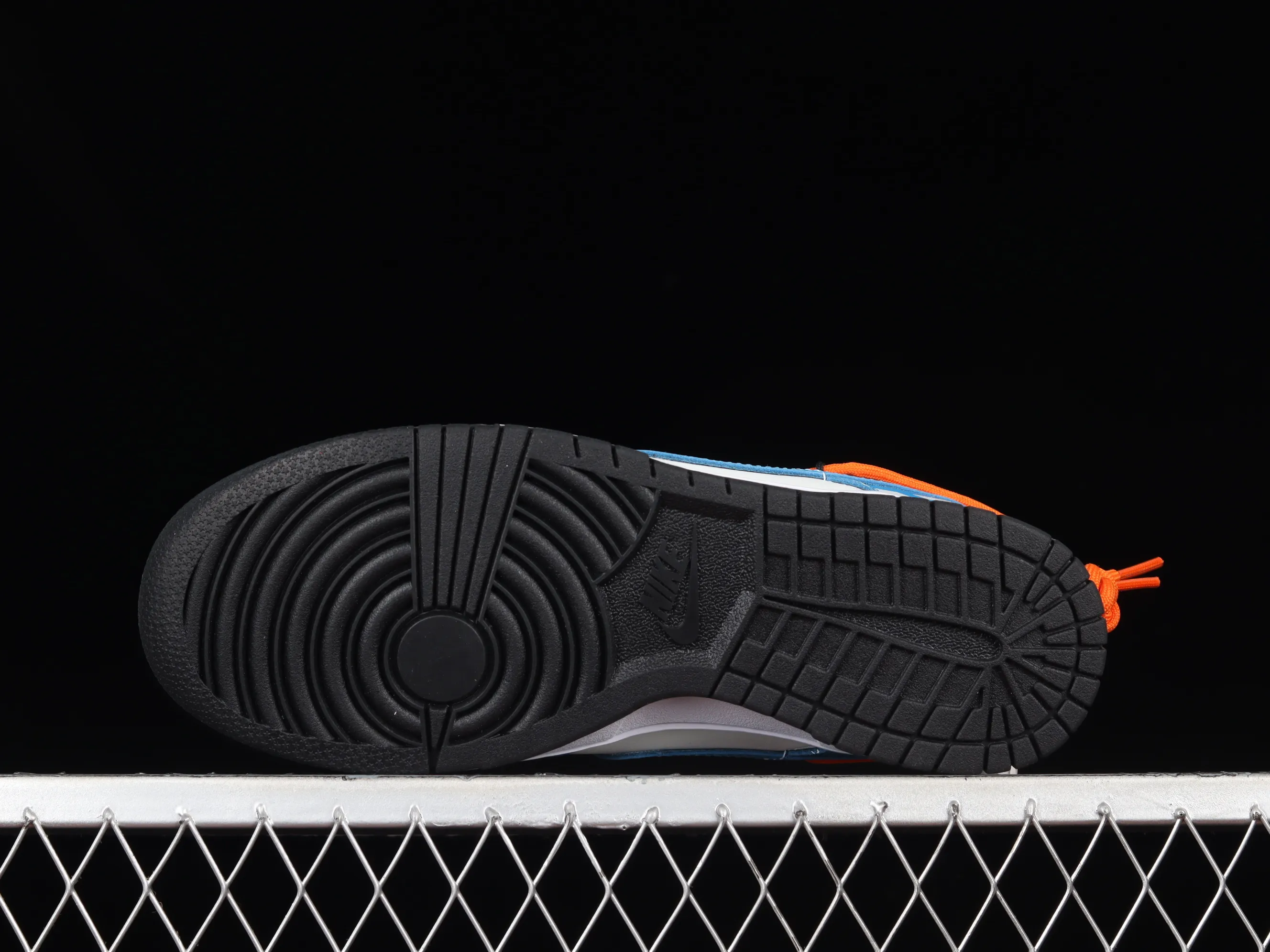 All categories Nk SB Dunk series Nk SB Dunk Low low-top sneakers F version Nk Dunk Low strap deconstruction SB smashed backboard fashion casual sneakers DJ6188-002